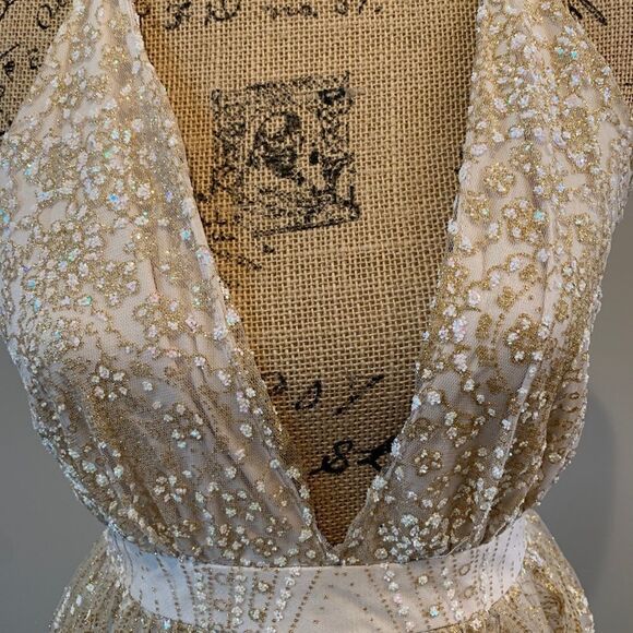 Party Dress Sequins and beaded plunging neckline - Picture 3 of 11